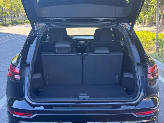 Audi Q5 e-tron — Фото автомобиля 8