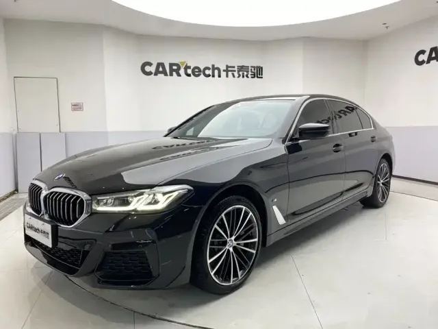 Фотография автомобиля — BMW 5 Series