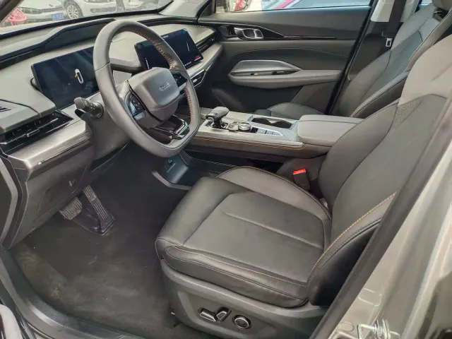 Changan Z6 — Фото автомобиля 4