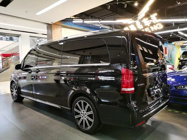 Mercedes-Benz V-Class — Фото автомобиля 3