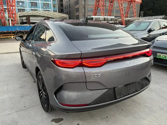 BYD Qin L — Фото автомобиля 16