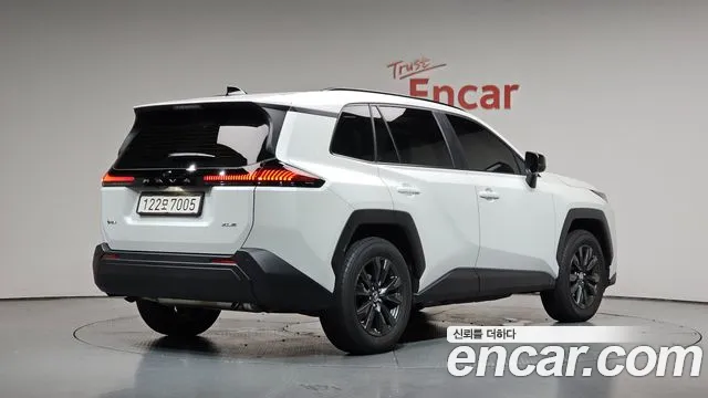 Toyota RAV4 — Фото автомобиля 2