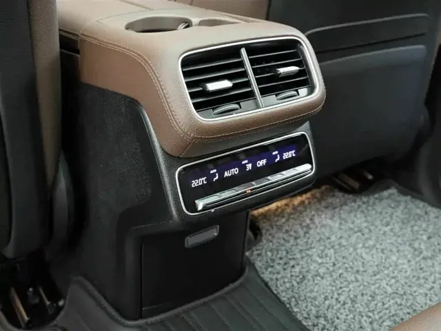 Mercedes-Benz GLS-Class — Фото автомобиля 17