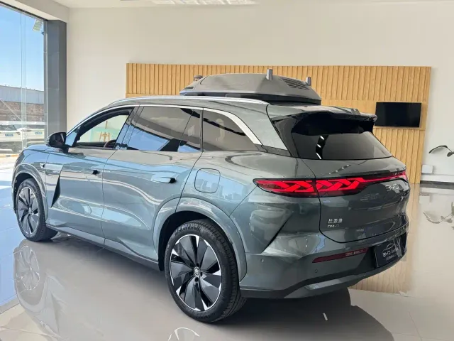 BYD Tang L — Фото автомобиля 4
