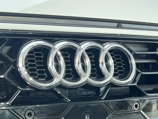 Audi A4L — Фото автомобиля 5