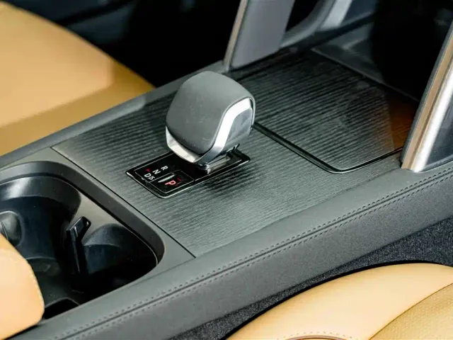 Land Rover Discovery Sport — Фото автомобиля 19