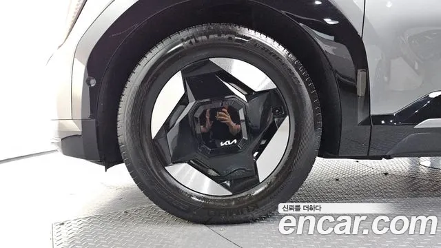 Kia EV9 — Фото автомобиля 5