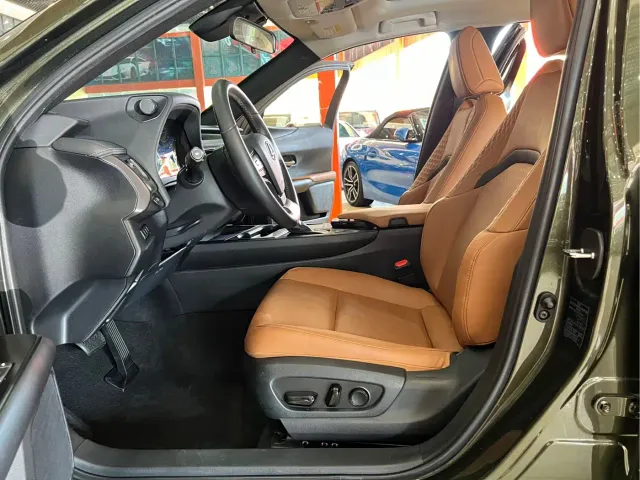 Lexus UX — Фото автомобиля 7