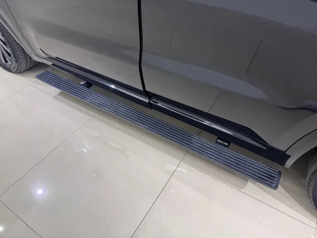 Li Auto L8 — Фото автомобиля 12