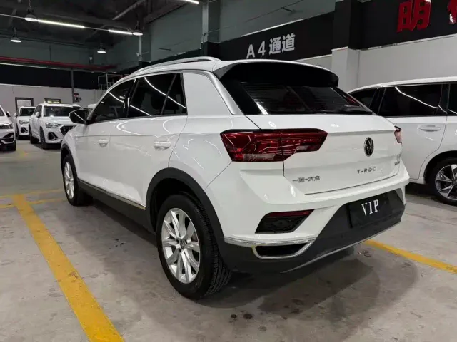 Volkswagen T-Roc — Фото автомобиля 9