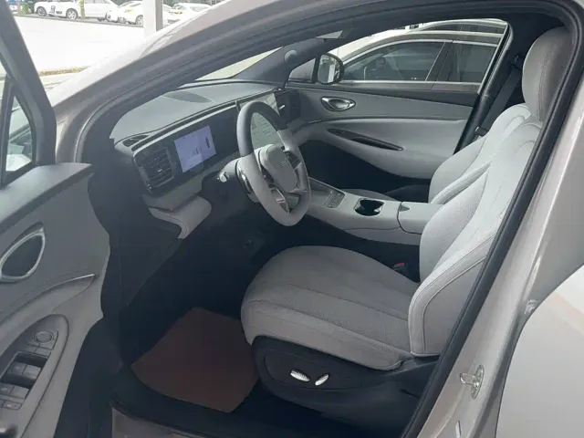 BYD Sealion 06 New Energy 2025 DM-i 170 Pilot Pro Edition — Фото автомобиля 11