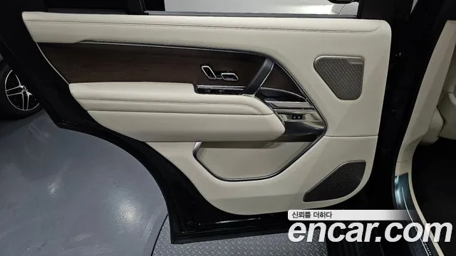 Land Rover Range Rover — Фото автомобиля 24
