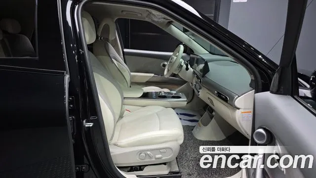 Genesis GV60 — Фото автомобиля 10
