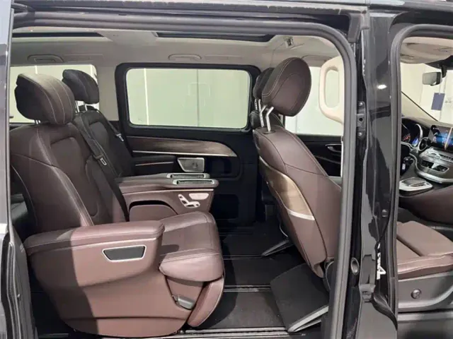 Mercedes-Benz V-Class — Фото автомобиля 12