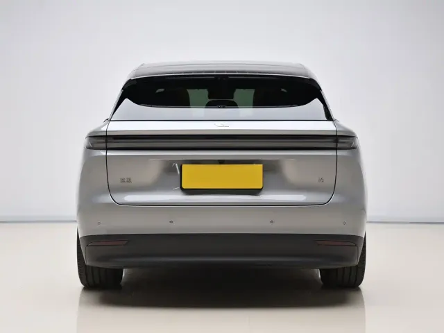 Li Auto i6 — Фото автомобиля 5