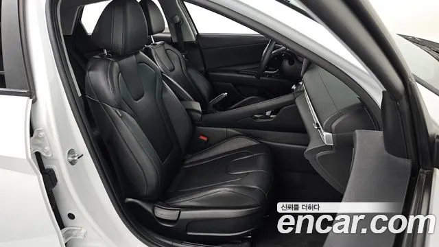 Hyundai AVANTE Avante (CN7) — Фото автомобиля 26
