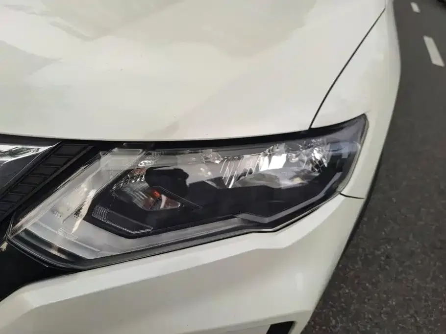 Nissan X-Trail 2022 2.0L 2WD Smart Comfort Edition — Фото автомобиля 5