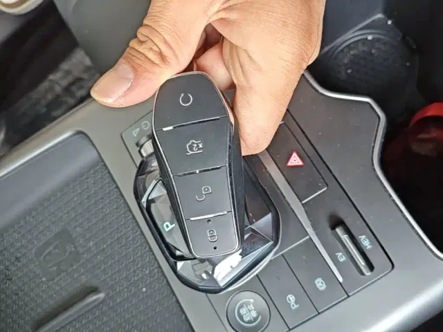 BYD Song Pro — Фото автомобиля 8