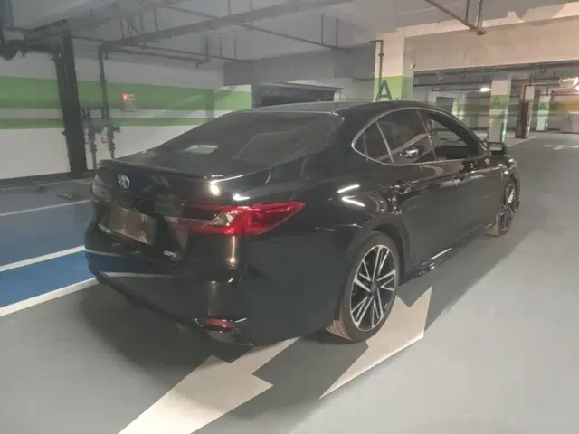 Toyota Camry — Фото автомобиля 6