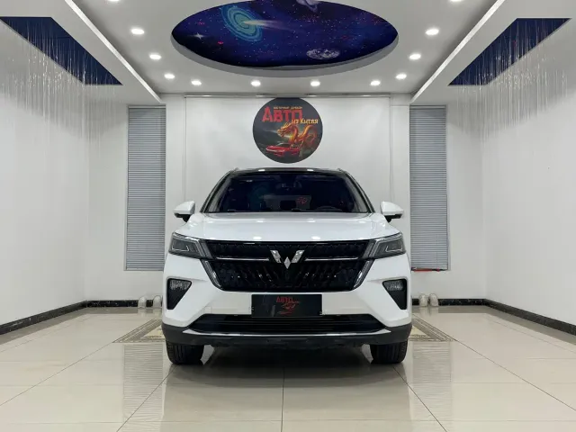 Wuling Asta — Фото автомобиля 2