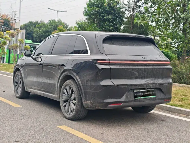 Li Auto L6 — Фото автомобиля 8