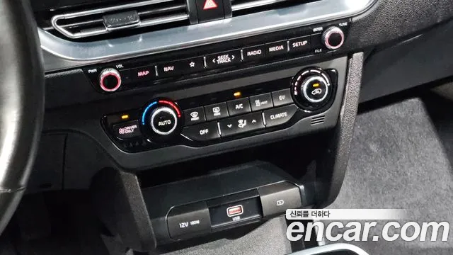Kia Niro — Фото автомобиля 29