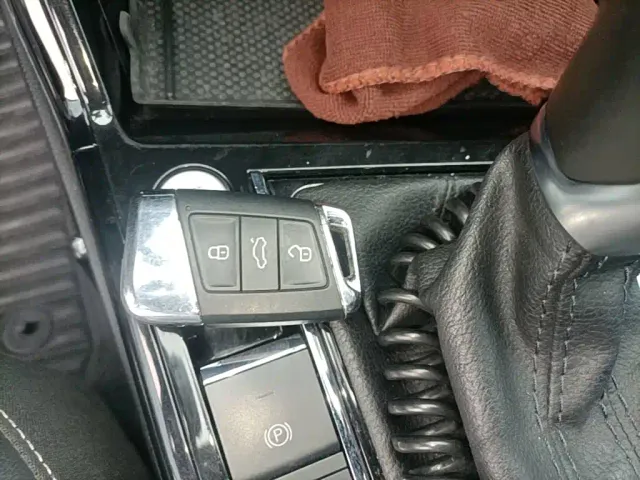 Volkswagen Passat — Фото автомобиля 8