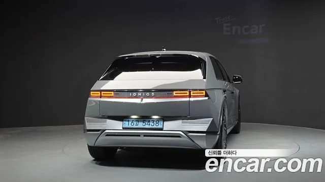 Hyundai Ioniq 5 — Фото автомобиля 4