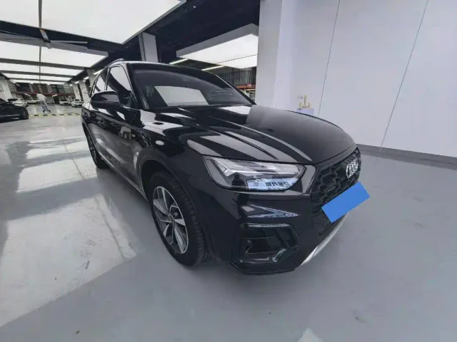 Audi Q5L — Фото автомобиля 3