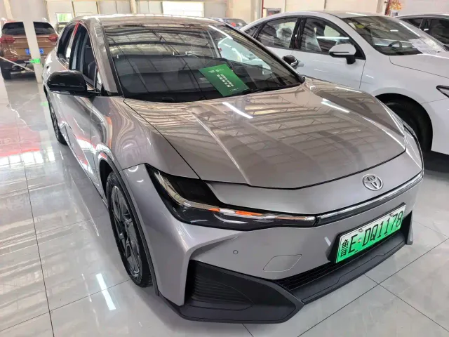 Toyota bZ3 — Фото автомобиля 2