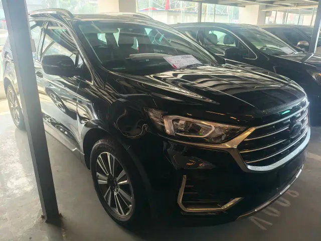 Ford Edge — Фото автомобиля 2