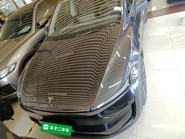 Tesla Model Y — Фото автомобиля 2