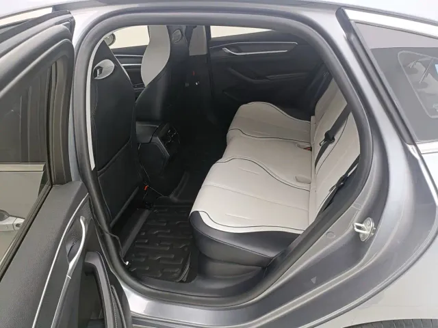 BYD Destroyer 05 2024 Glory Edition DM-i 55KM Luxury — Фото автомобиля 16