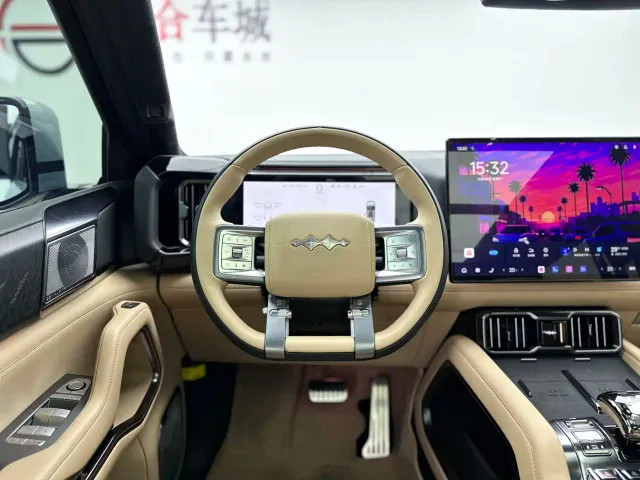 BYD FangChengBao Leopard 8 — Фото автомобиля 4