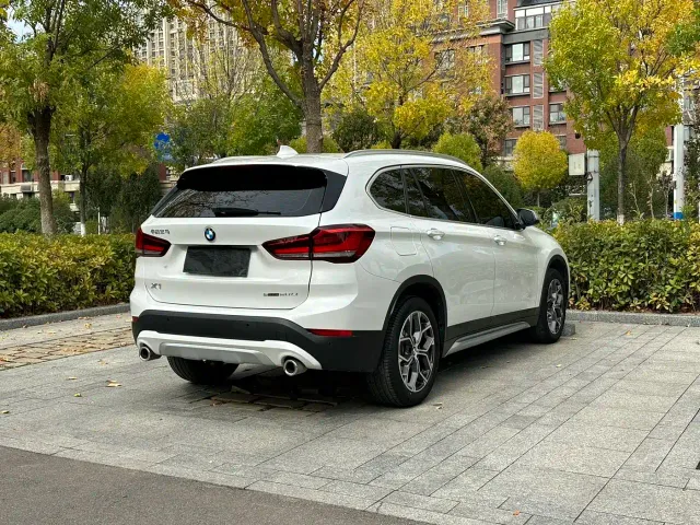 BMW X1 — Фото автомобиля 4