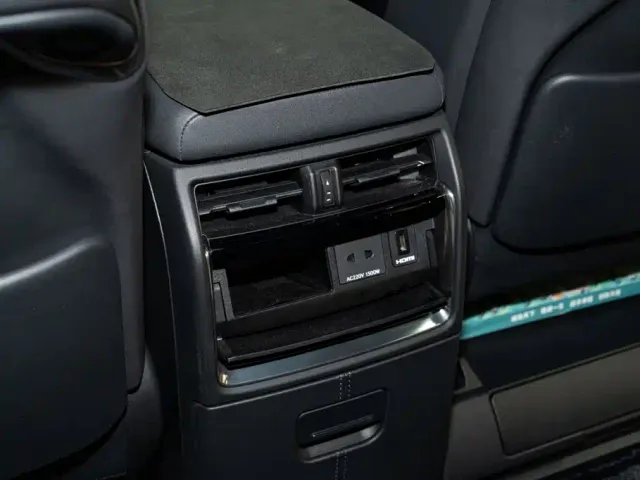 Toyota Vellfire — Фото автомобиля 27