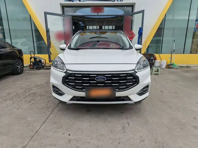 Ford Escape — Фото автомобиля 7