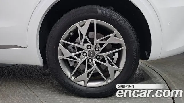 Genesis GV70 — Фото автомобиля 6