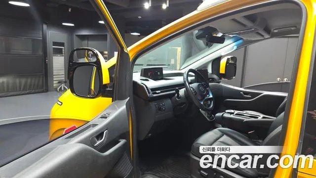 Hyundai Staria Staria L3.5 Школьный автобус — Фото автомобиля 9