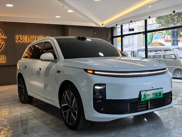 Li Auto L6 — Фото автомобиля 3