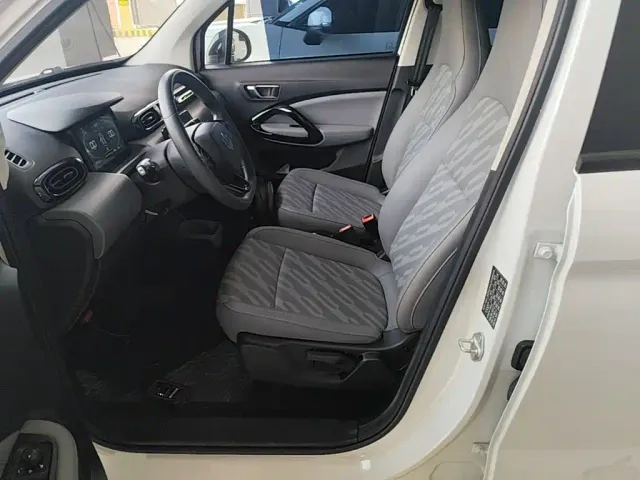 Leapmotor T03 — Фото автомобиля 14