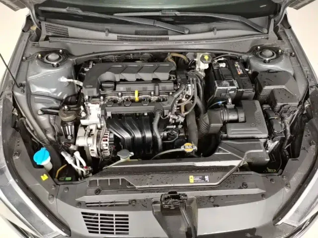 Hyundai Elantra — Фото автомобиля 19