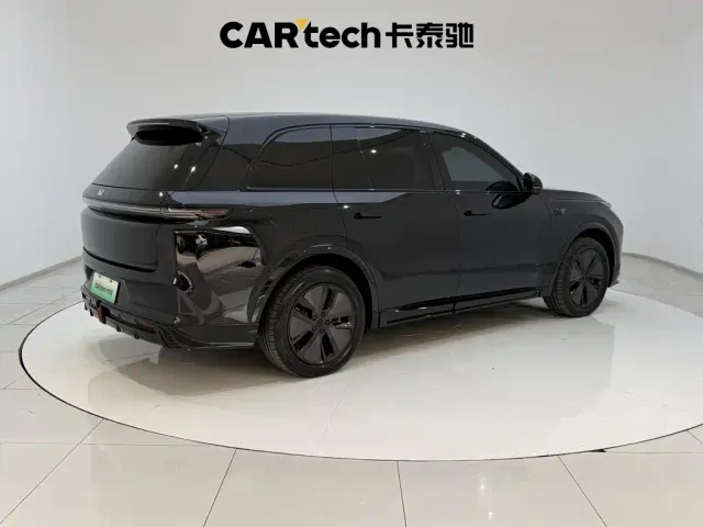 Li Auto L8 — Фото автомобиля 5