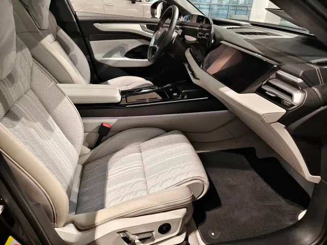 Audi A6L — Фото автомобиля 7