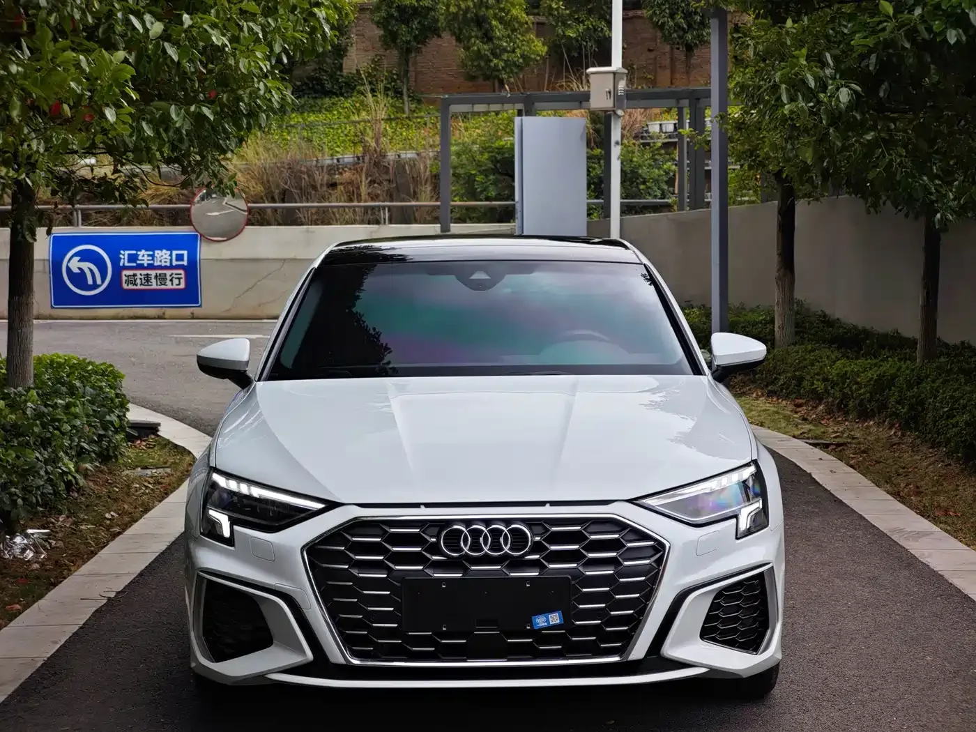 Audi Audi A3 2024 Model A3L Limousine 35 TFSI Luxury Sport — Фото автомобиля 2