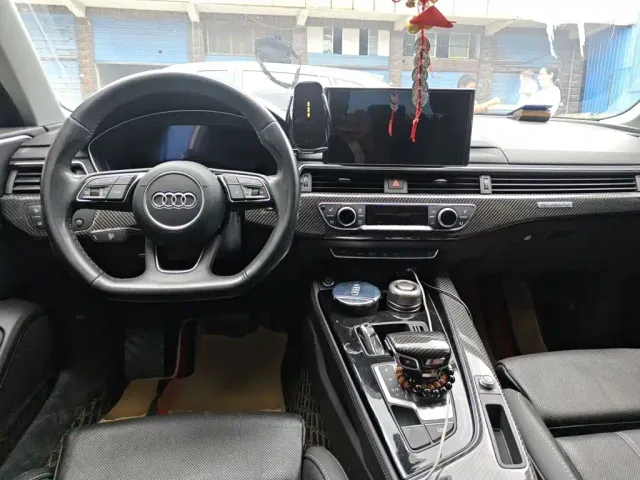 Audi A4L — Фото автомобиля 10