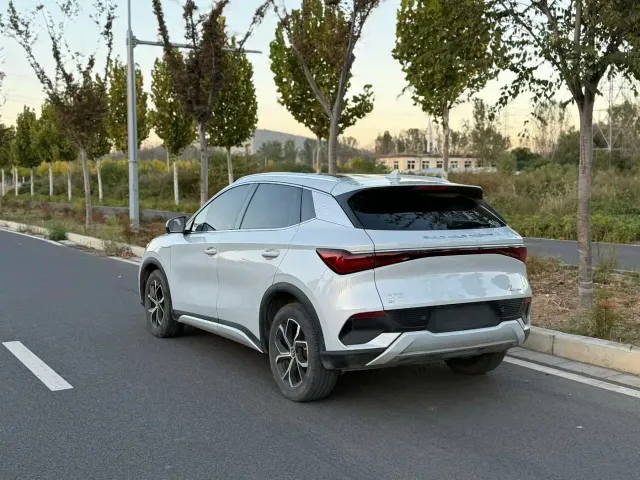 BYD Yuan PLUS — Фото автомобиля 7