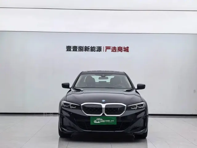 BMW i3 — Фото автомобиля 2