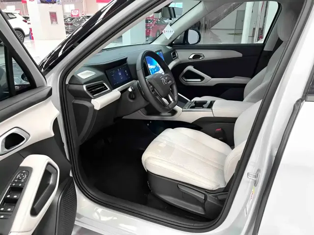 BYD Yuan UP — Фото автомобиля 7