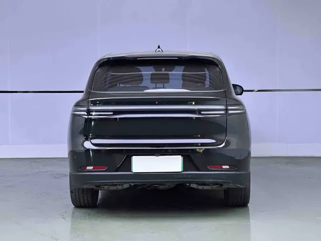 Leapmotor C10 — Фото автомобиля 5